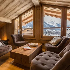 chalet-yolo.hotels-rhonealpes.com/